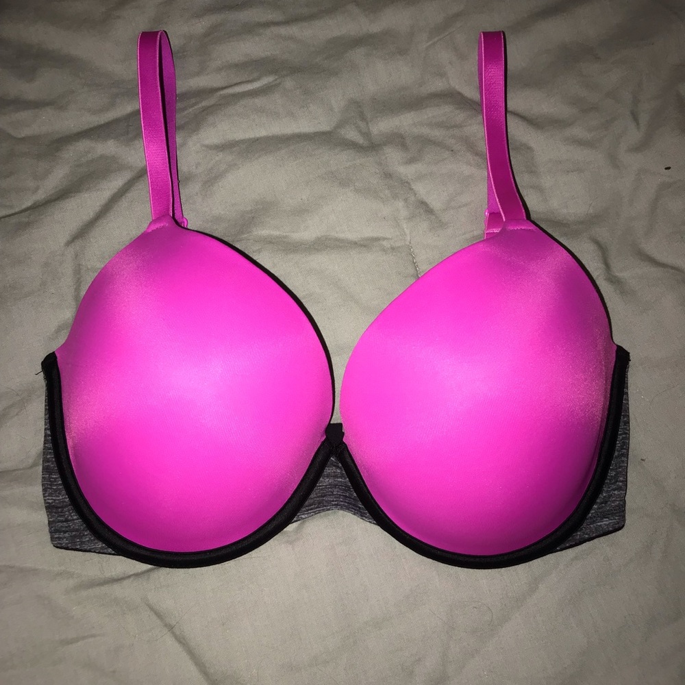 PINK Victoria’s Secret 32 DD Bra
